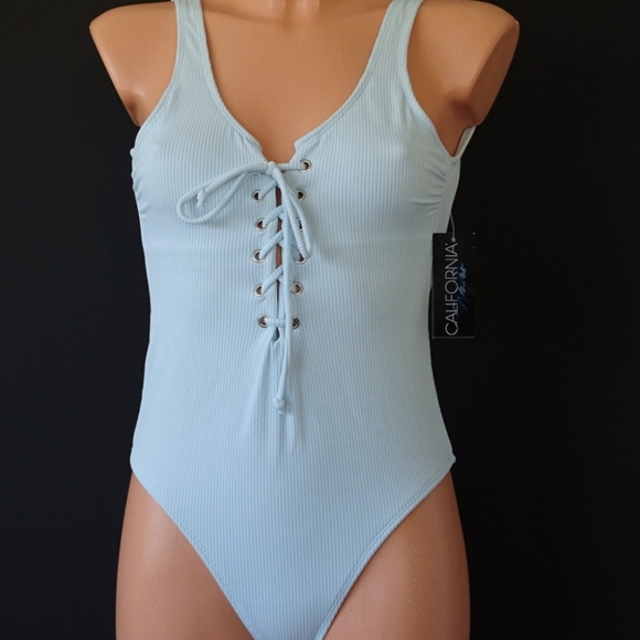 🆕🌿LACE UP SWIMSUIT🌿 - Picture 2 of 6